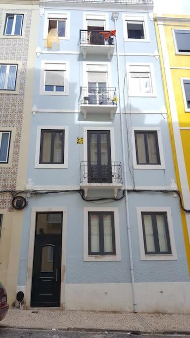 Apartment With Private Garden - Central Location Lizbona Zewnętrze zdjęcie